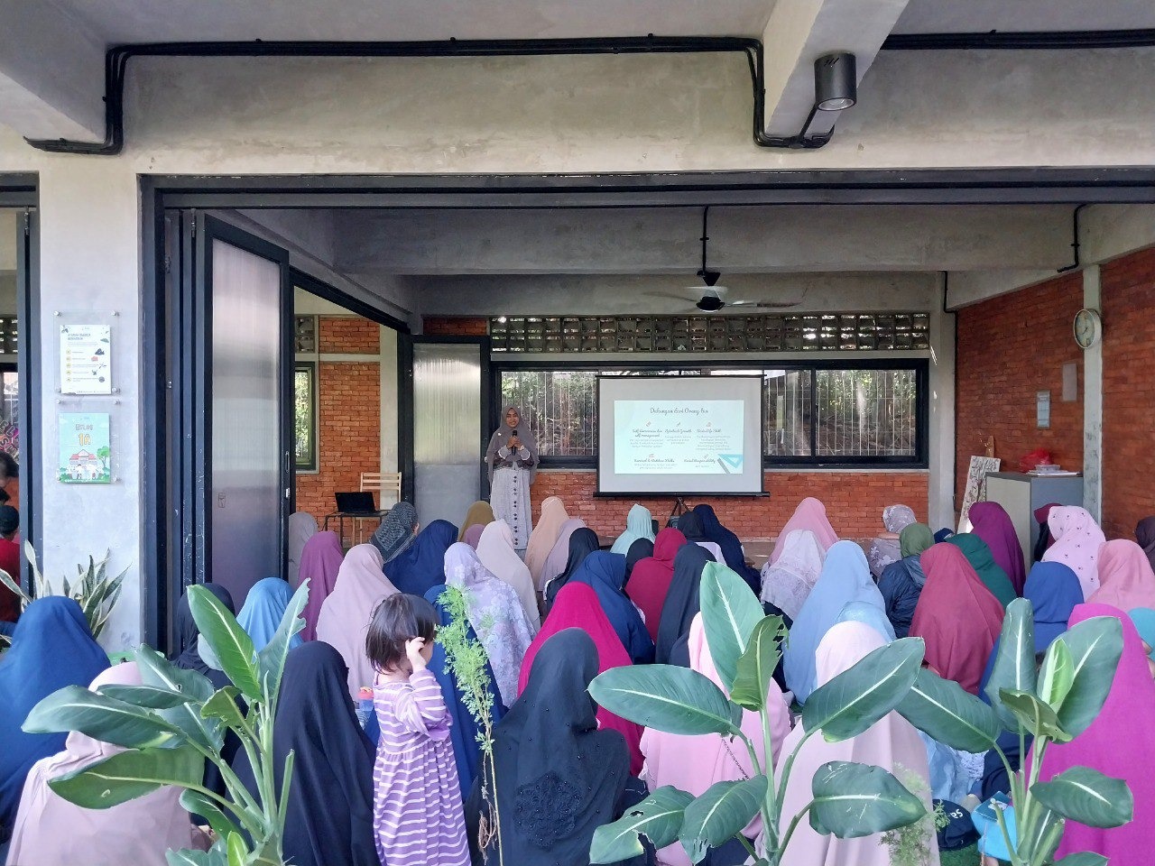 Gambar Sampah Plastik di Indonesia: Tanggung Jawab Semua Pihak